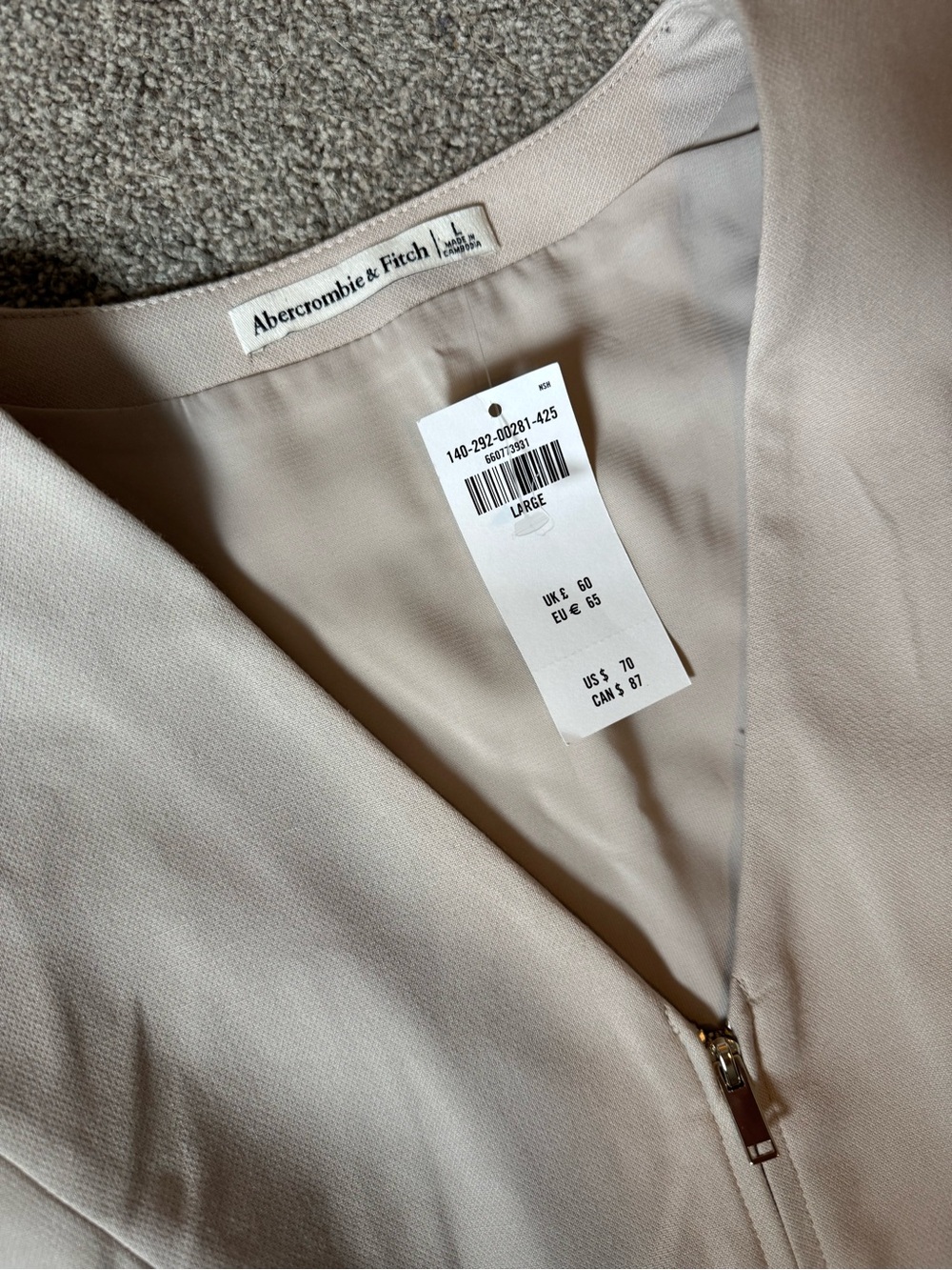 NWT Abercrombie Tailored Front Zip Vest Top | Quiet Luxury | Neutral Minimalist - Picture 9 of 12